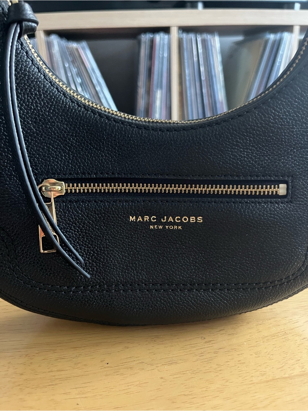 Marc Jacobs Black Leather Crescent Shoulder Bag - Picture 2 of 7